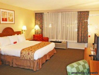 Ramada By Wyndham Asheville / Biltmore West Exterior foto